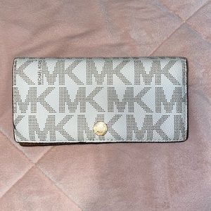 MK wallet